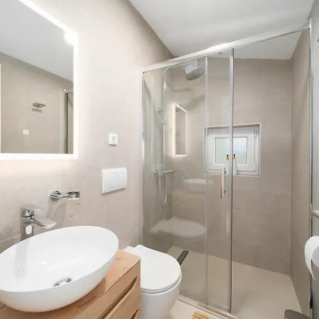 Mekenzi - New By The Sea