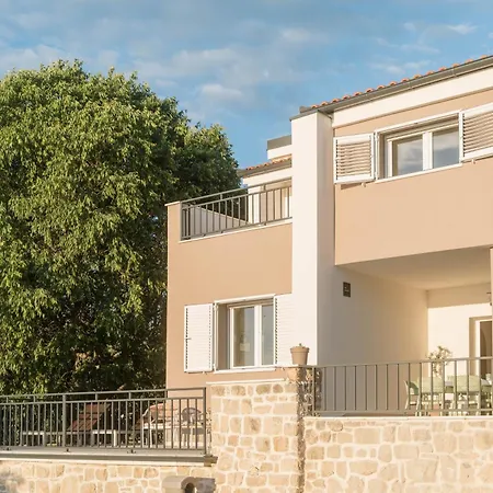 Apartment Mekenzi - New By The Sea