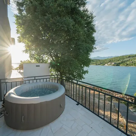 Mekenzi - New By The Sea * Krusevo (Zadar)