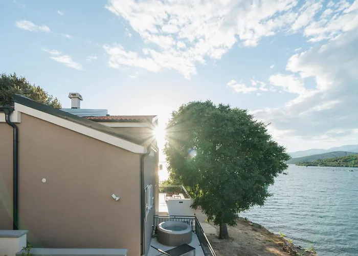 Mekenzi - New By The Sea Apartamento